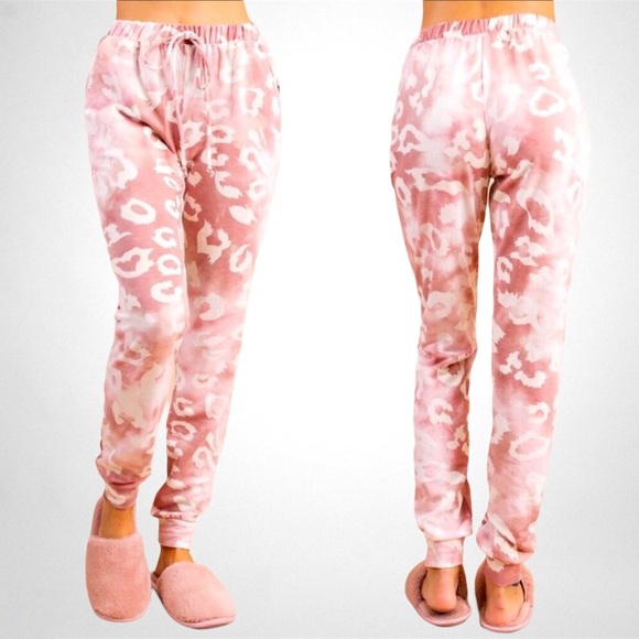 143 Story Pink Leopard Lounge Set | Fleece Lined Hoodie & Joggers - Picture 8 of 15